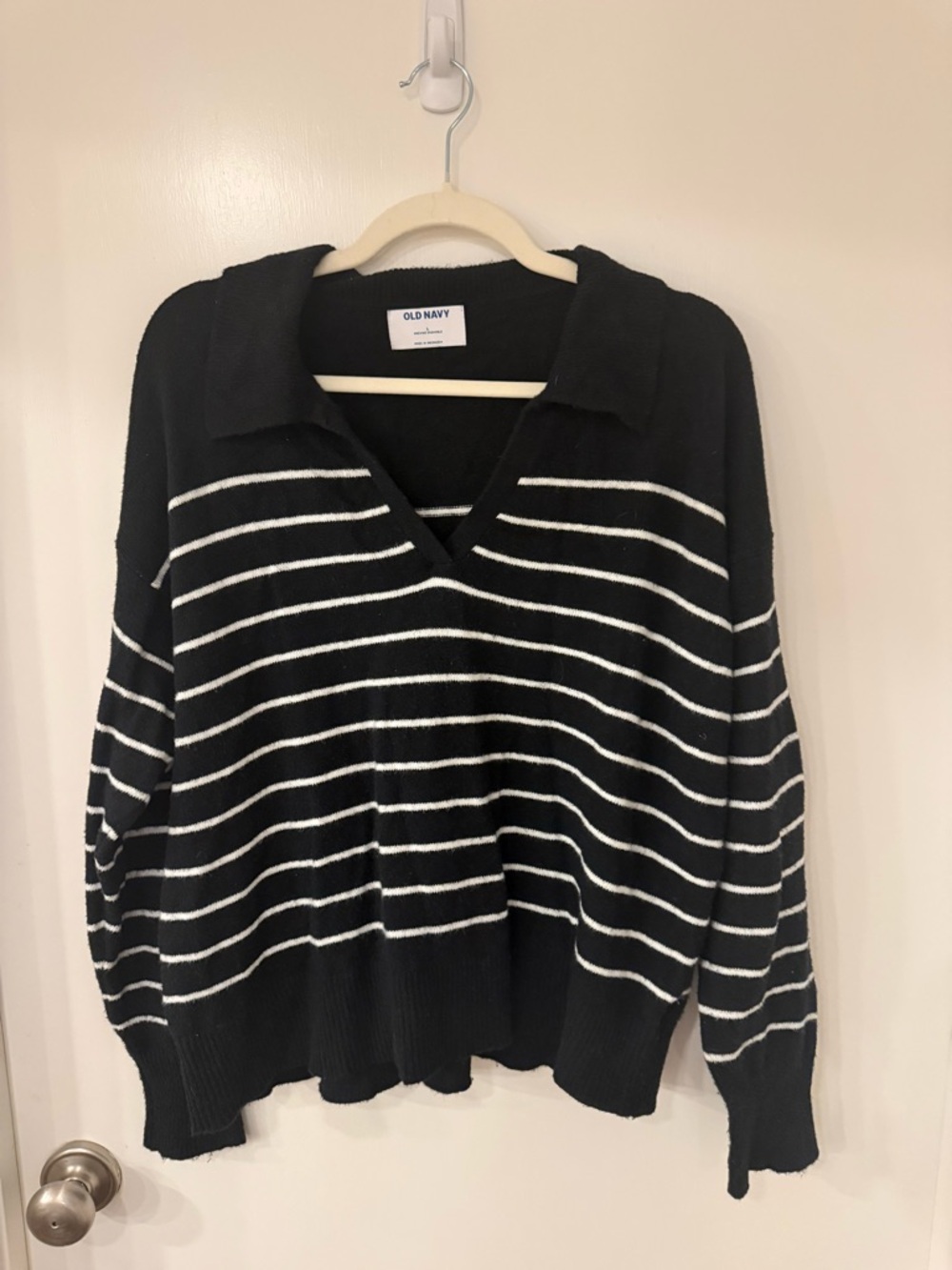 Old Navy Black and White Striped V-Neck Collared Sweater
